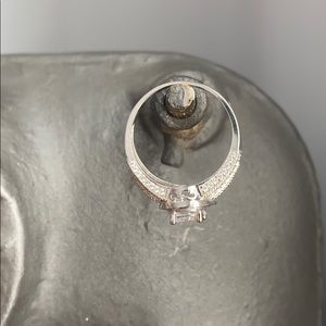 Beautiful sterling silver ring